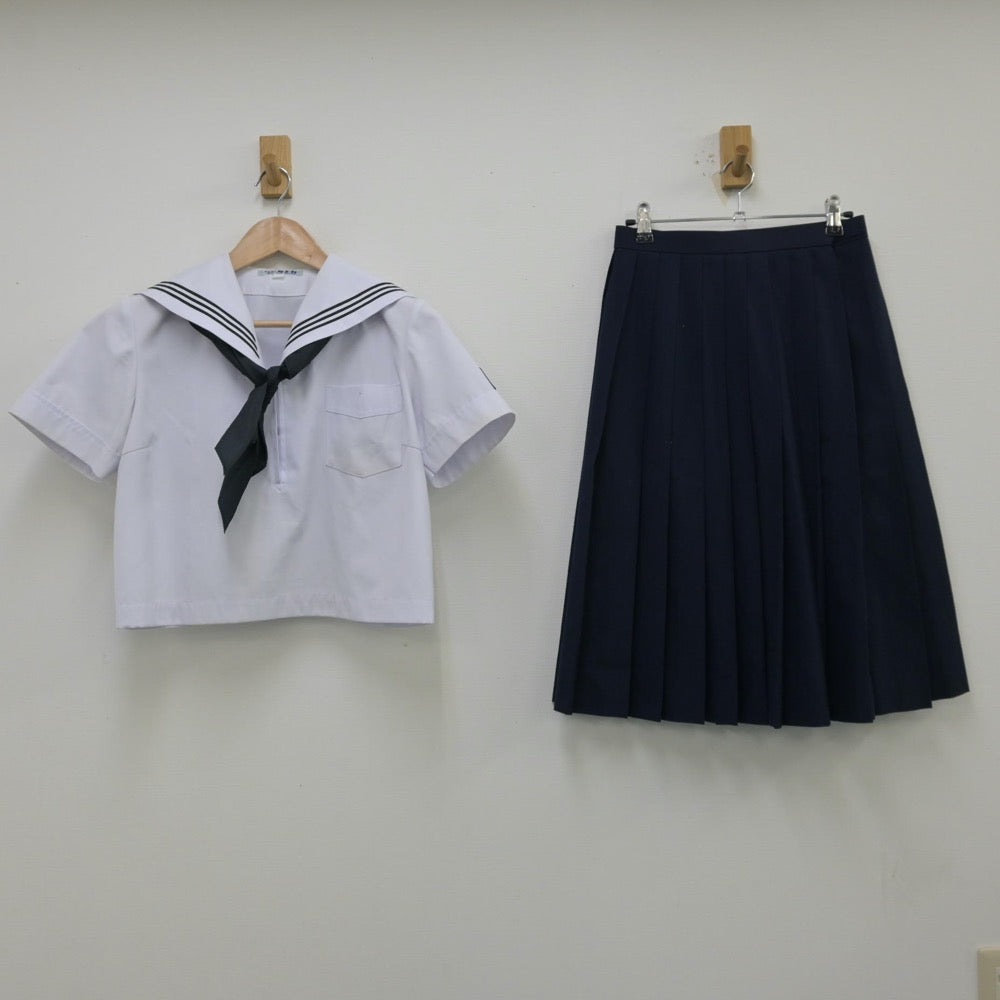 【中古】福岡県 嘉穂高等学校 女子制服 4点（セーラー服・スカート）sf013914