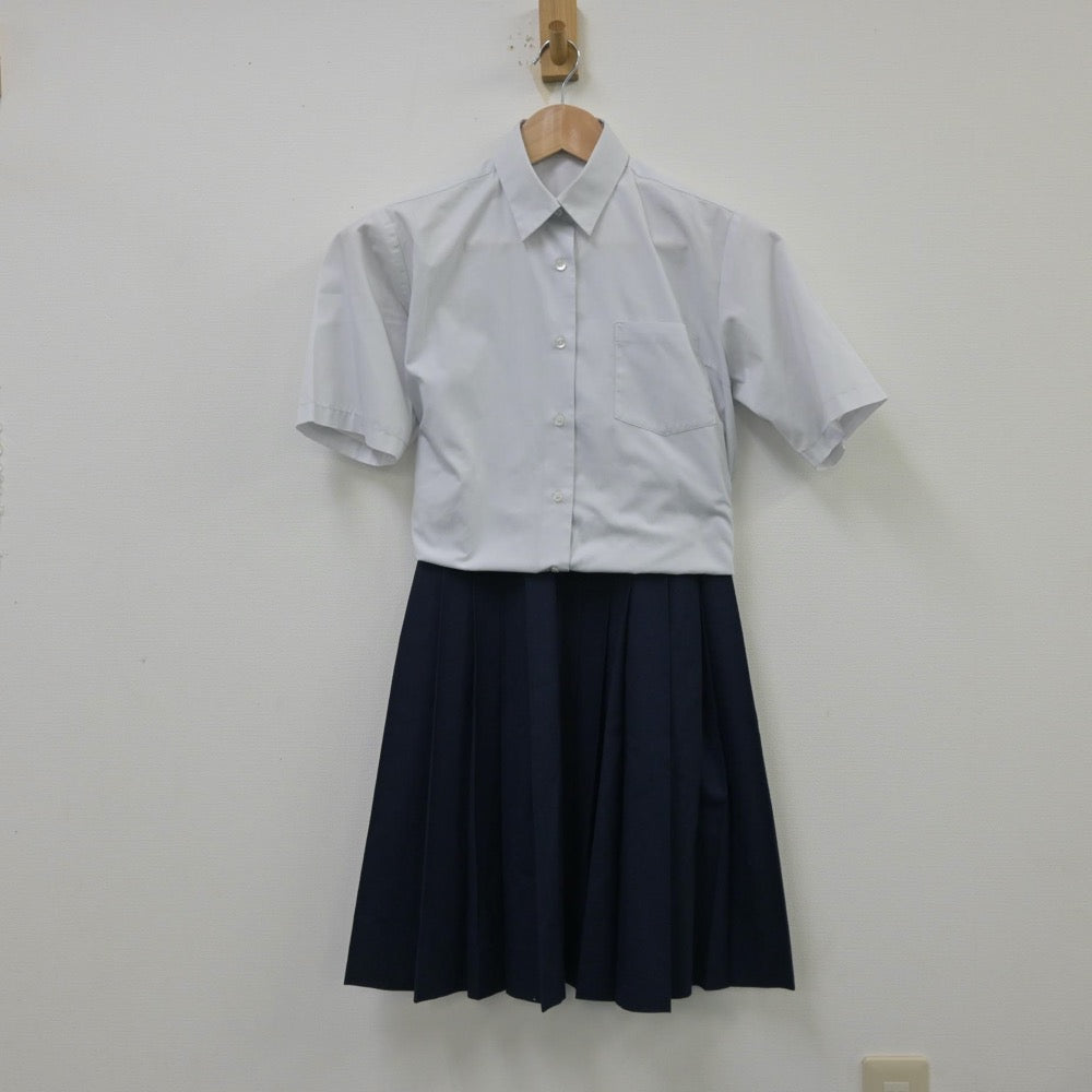 【中古】静岡県 豊田中学校 女子制服 2点（シャツ・スカート）sf013924