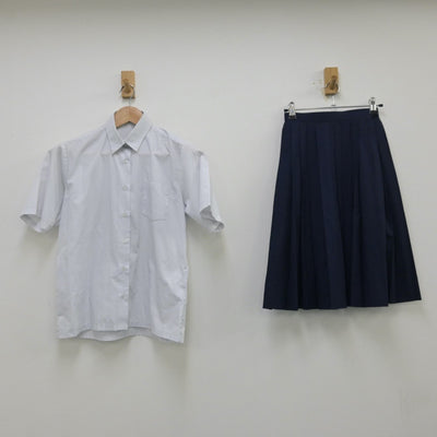 【中古】静岡県 豊田中学校 女子制服 2点（シャツ・スカート）sf013924