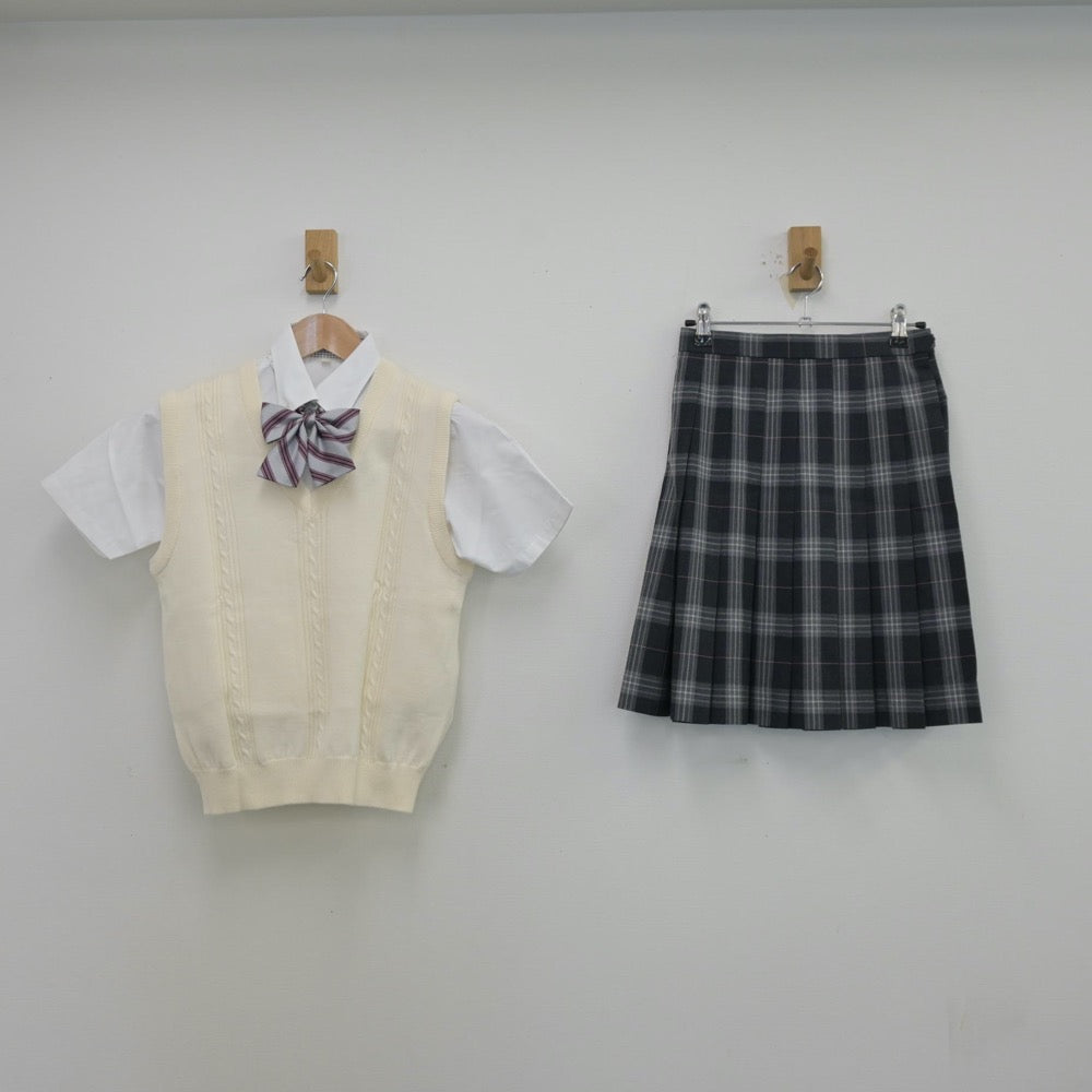 【中古】愛知県 中部大学第一高等学校 女子制服 5点（シャツ・ニットベスト・スカート）sf013950