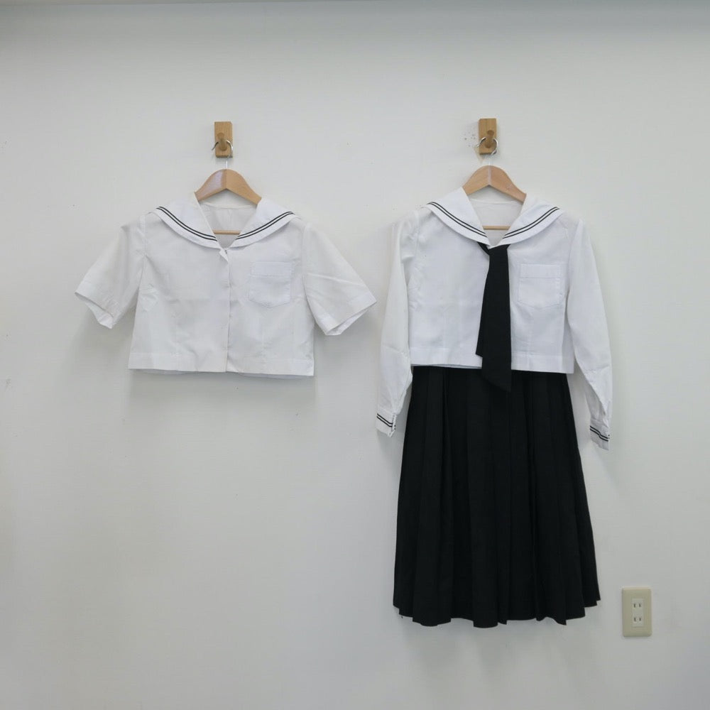 【中古】群馬県 桐生女子高等学校 女子制服 4点（セーラー服・スカート）sf013977