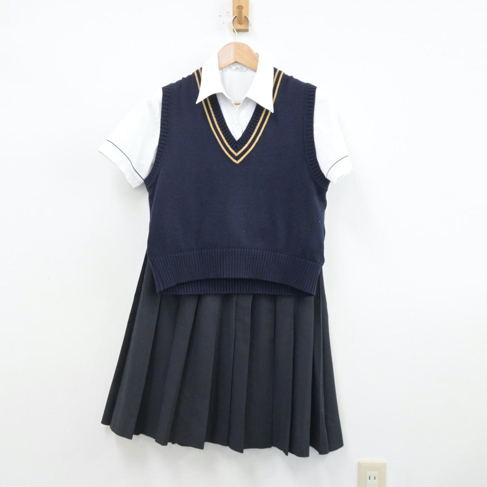 【中古】福岡県 久留米市立久留米商業高等学校 女子制服 3点（シャツ・ニットベスト・スカート）sf013993