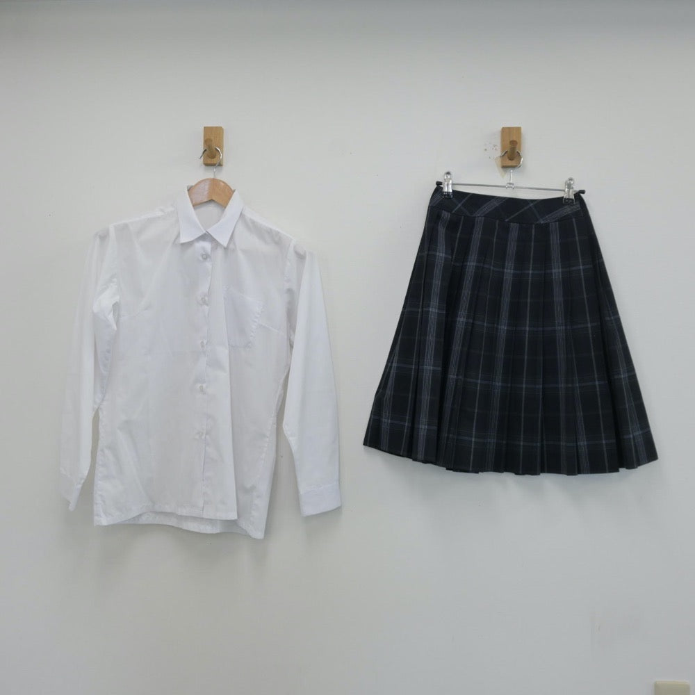 【中古】東京都 町田第三中学校 女子制服 2点（シャツ・スカート）sf014042