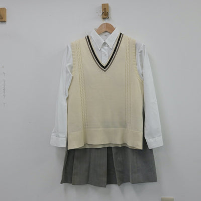 【中古】青森県 黒石商業高等学校 女子制服 3点（シャツ・ニットベスト・スカート）sf014122