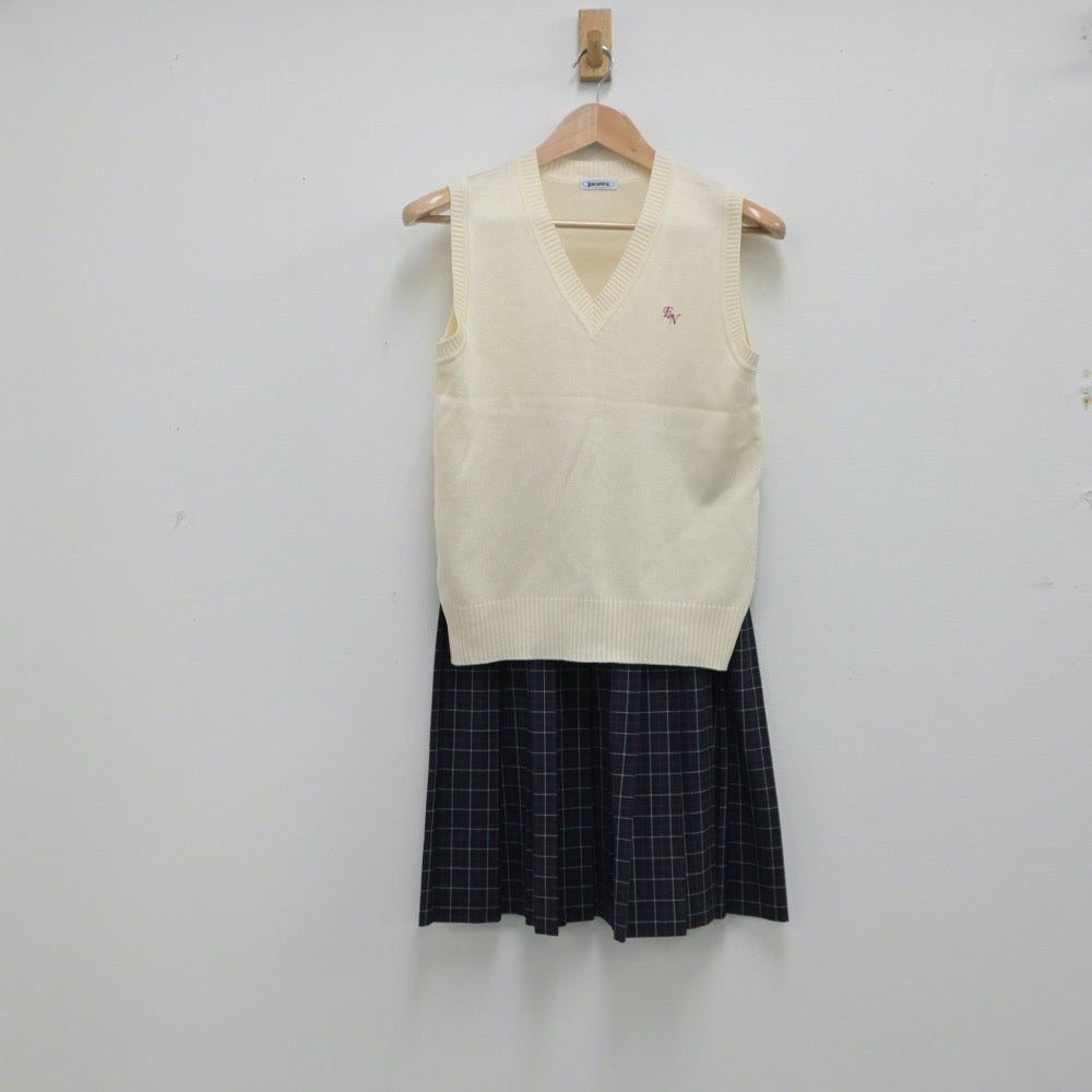 【中古】東京都 江戸川区立ニノ江中学校 女子制服 2点（ニットベスト・スカート）sf014239