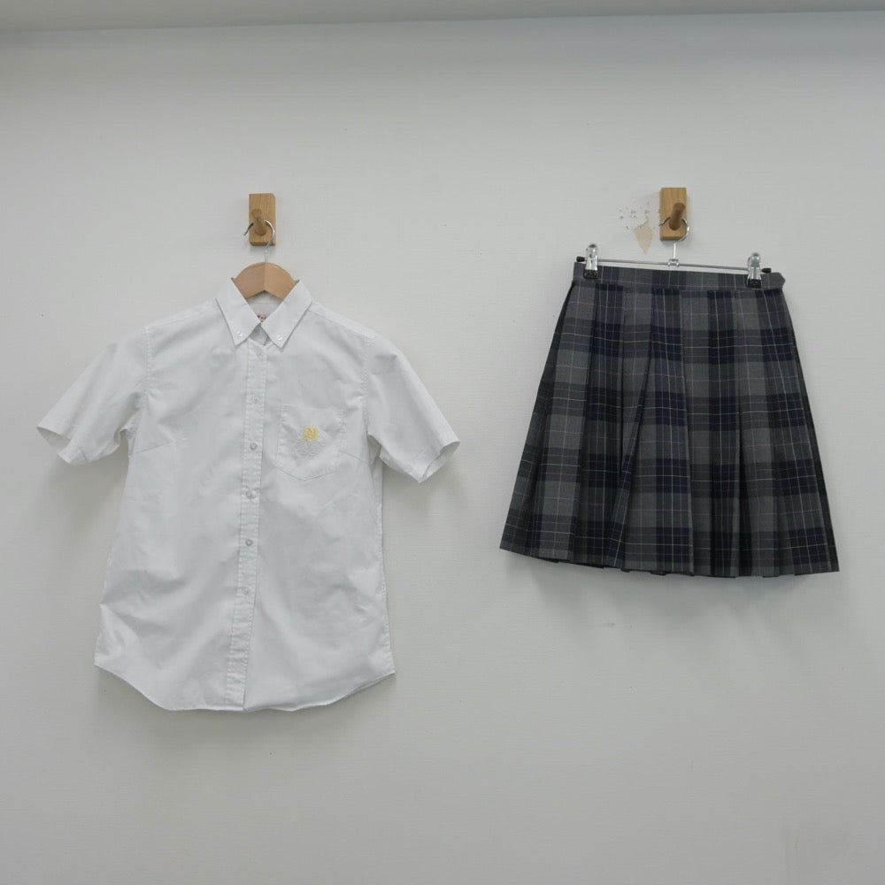 【中古】神奈川県 日本大学高等学校 女子制服 2点（シャツ・スカート）sf014383