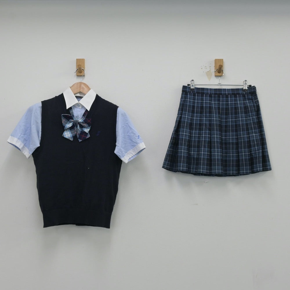 【中古】東京都 淑徳巣鴨高等学校 女子制服 4点（シャツ・ニットベスト・スカート）sf014502