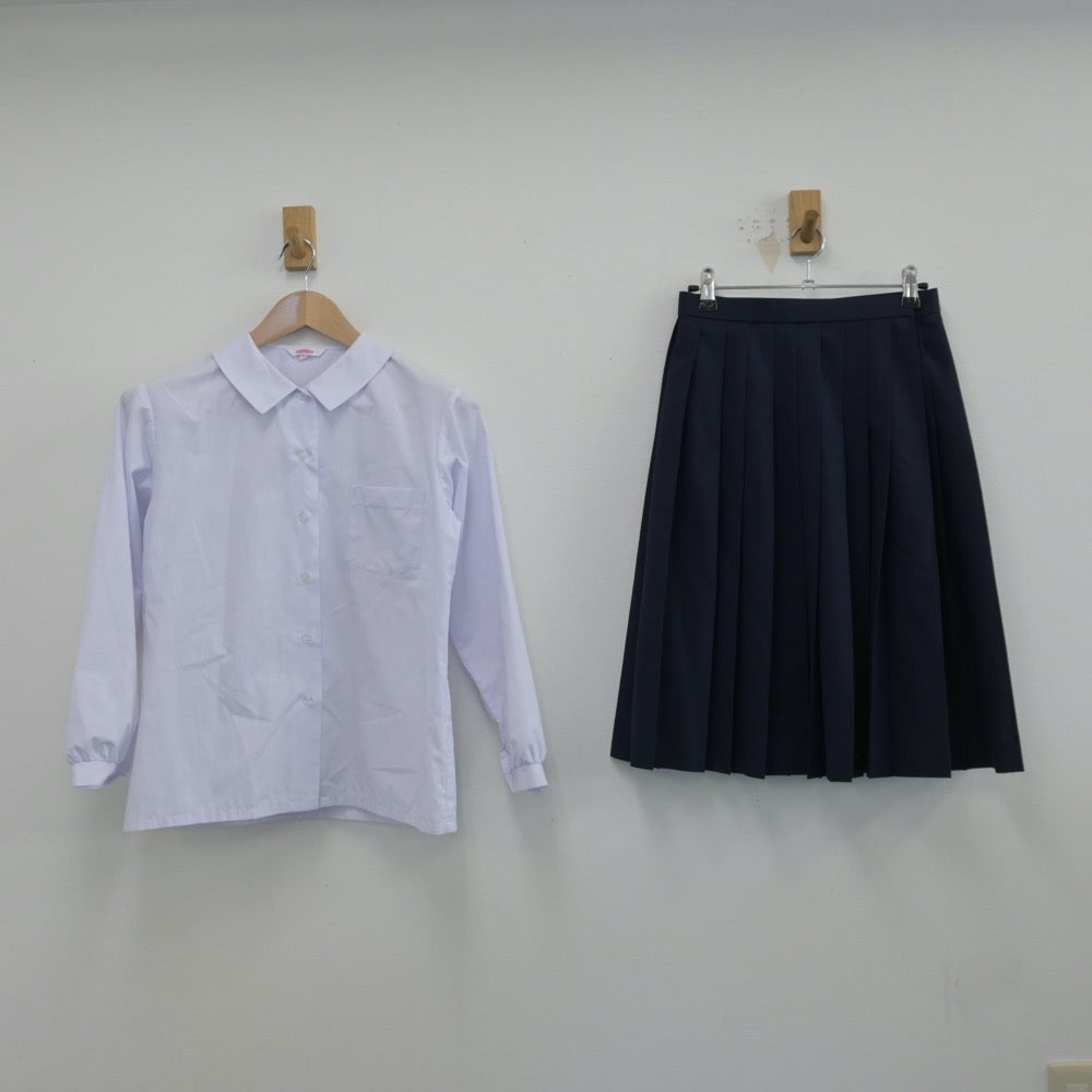 【中古】新潟県 東小千谷中学校 女子制服 2点（シャツ・スカート）sf014508