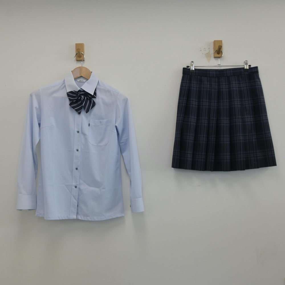 【中古】神奈川県 中央大学附属横浜高等学校 女子制服 6点（ブレザー・シャツ・スカート）sf014513