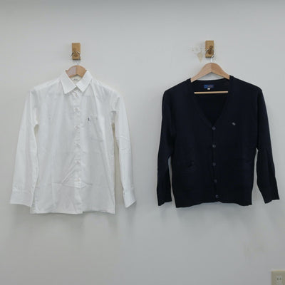 【中古】神奈川県 中央大学附属横浜高等学校 女子制服 2点（シャツ・ニット）sf014516