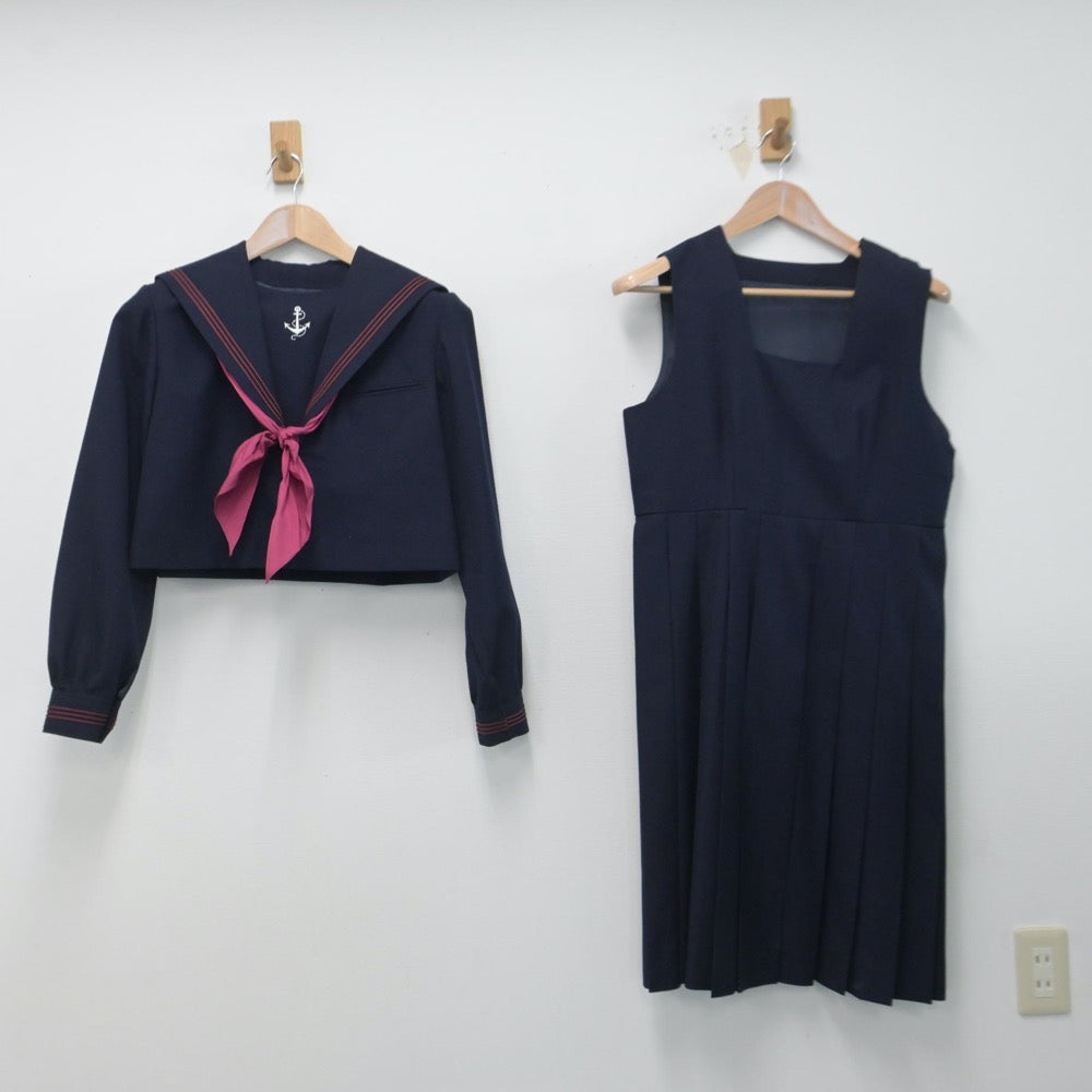 【中古】福岡県 福岡女学院中学校・高等学校 女子制服 2点（セーラー服・ジャンパースカート）sf014656