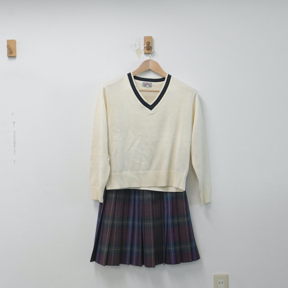 【中古】東京都 文華女子高等学校 女子制服 3点（ニット・スカート）sf014670