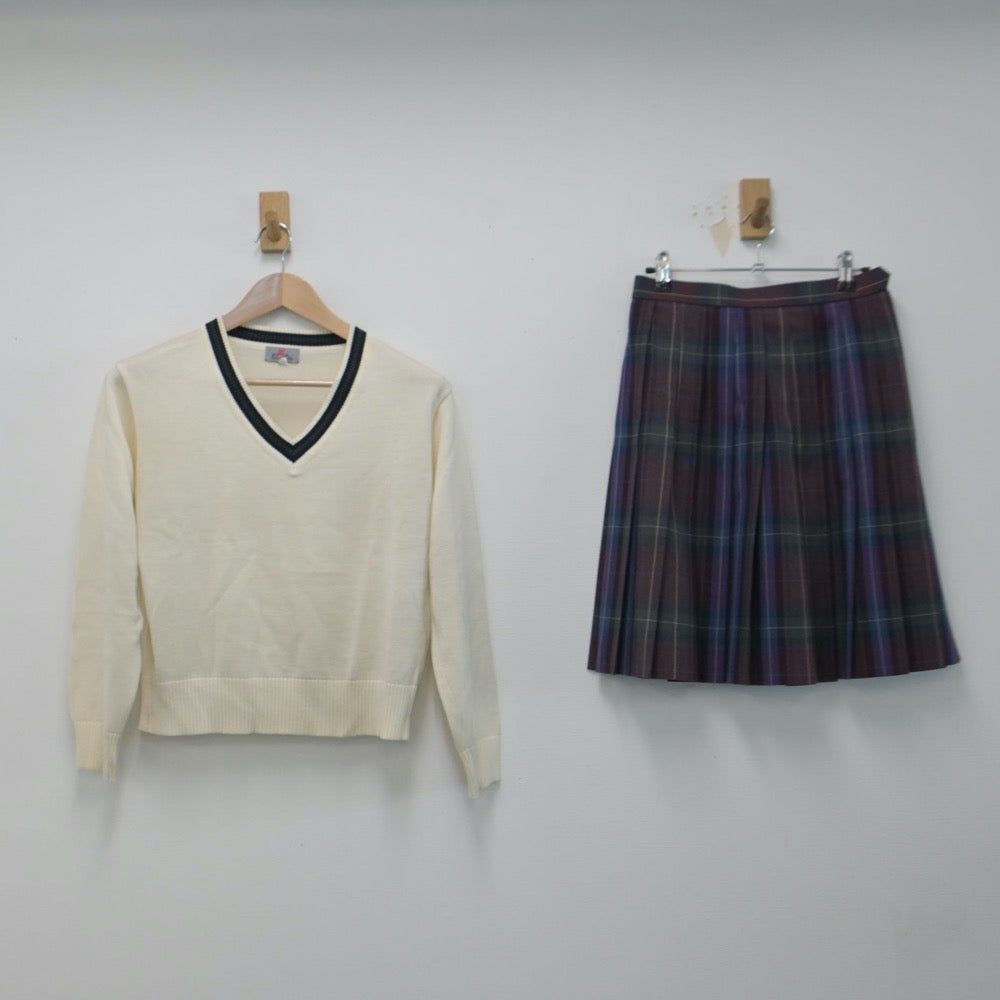 【中古】東京都 文華女子高等学校 女子制服 3点（ニット・スカート）sf014670