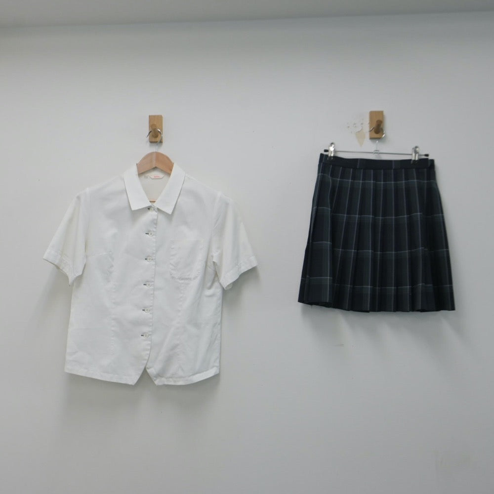 【中古】東京都 飛鳥高等学校 女子制服 3点（シャツ・スカート）sf014690