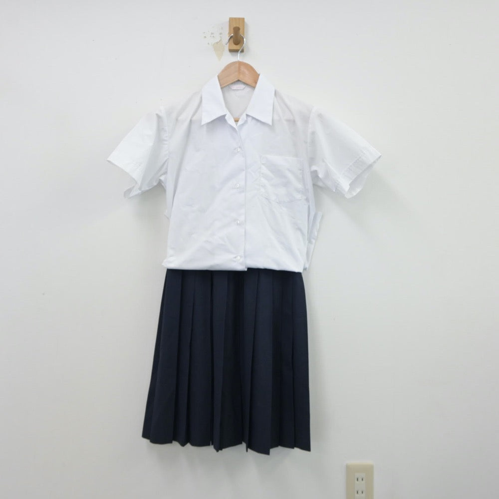 【中古】兵庫県 明石市立大久保中学校 女子制服 2点（シャツ・スカート）sf014860