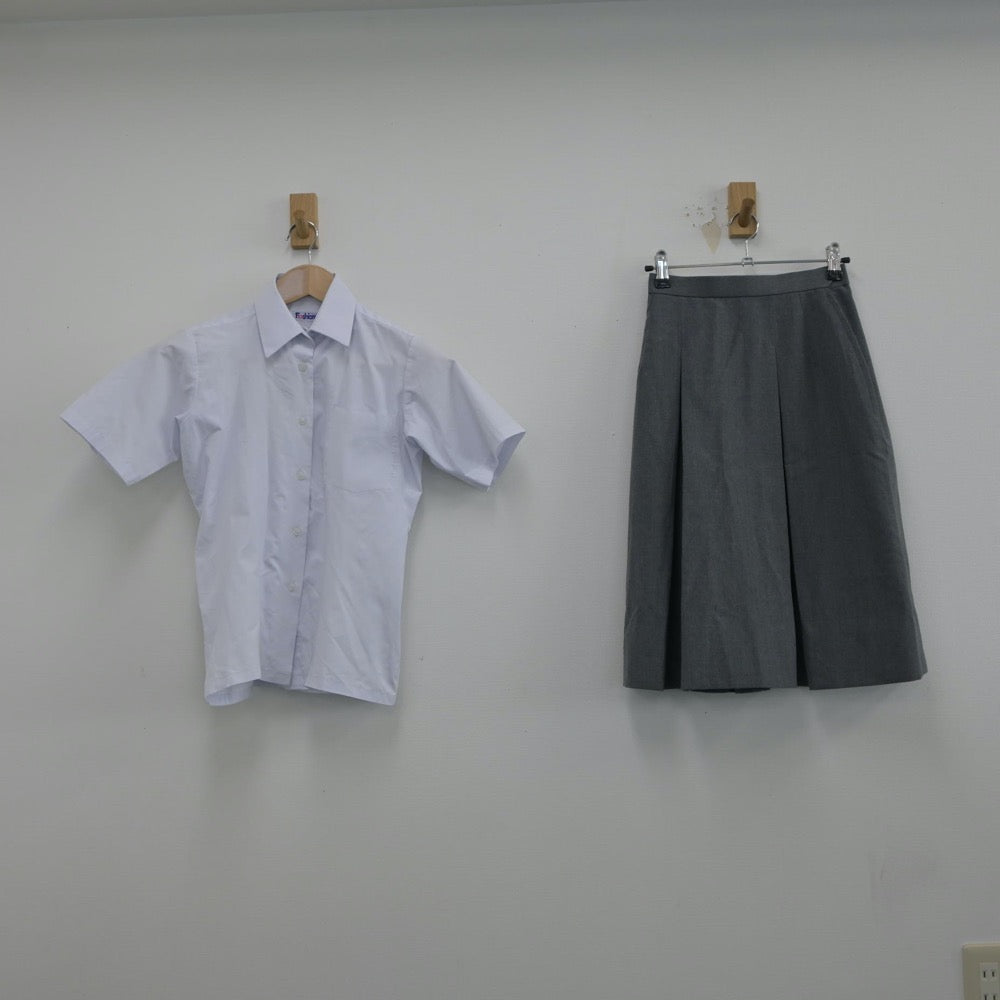 【中古】神奈川県 横浜市立日吉台西中学校 女子制服 3点（シャツ・ベスト・スカート）sf014968