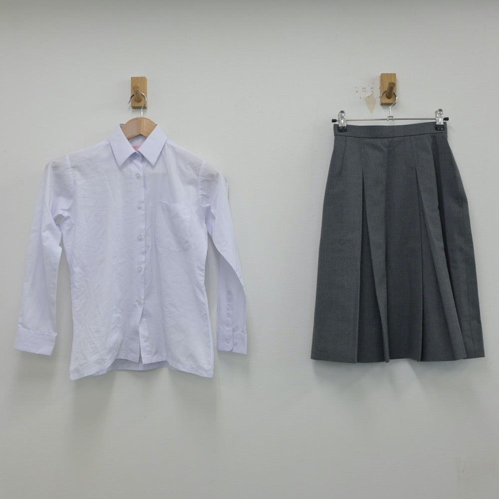 【中古】神奈川県 横浜市立日吉台西中学校 女子制服 4点（ブレザー・シャツ・ベスト・スカート）sf014977