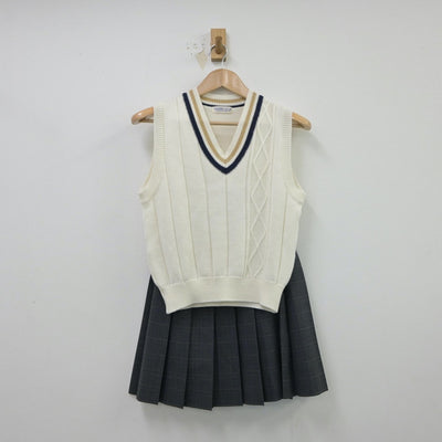 【中古】滋賀県 青山中学校 女子制服 2点（ニットベスト・スカート）sf015042