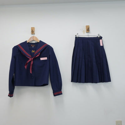 【中古】沖縄県 仲西中学校 女子制服 3点（セーラー服・スカート）sf015111