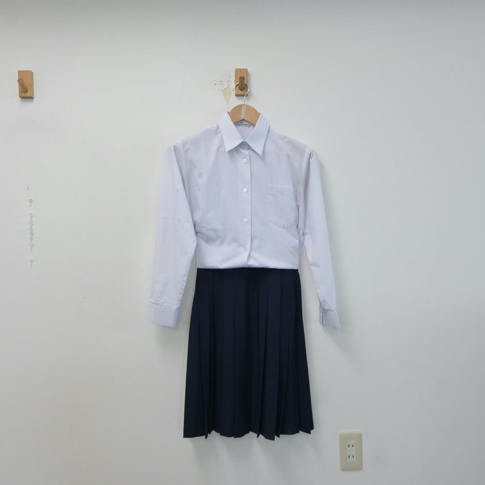 【中古】大阪府 第四中学校 女子制服 2点（シャツ・スカート）sf015138