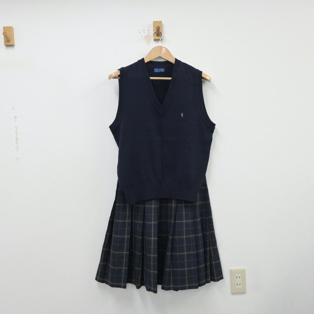 【中古】神奈川県 横浜清風高等学校 女子制服 2点（ニットベスト・スカート）sf015179