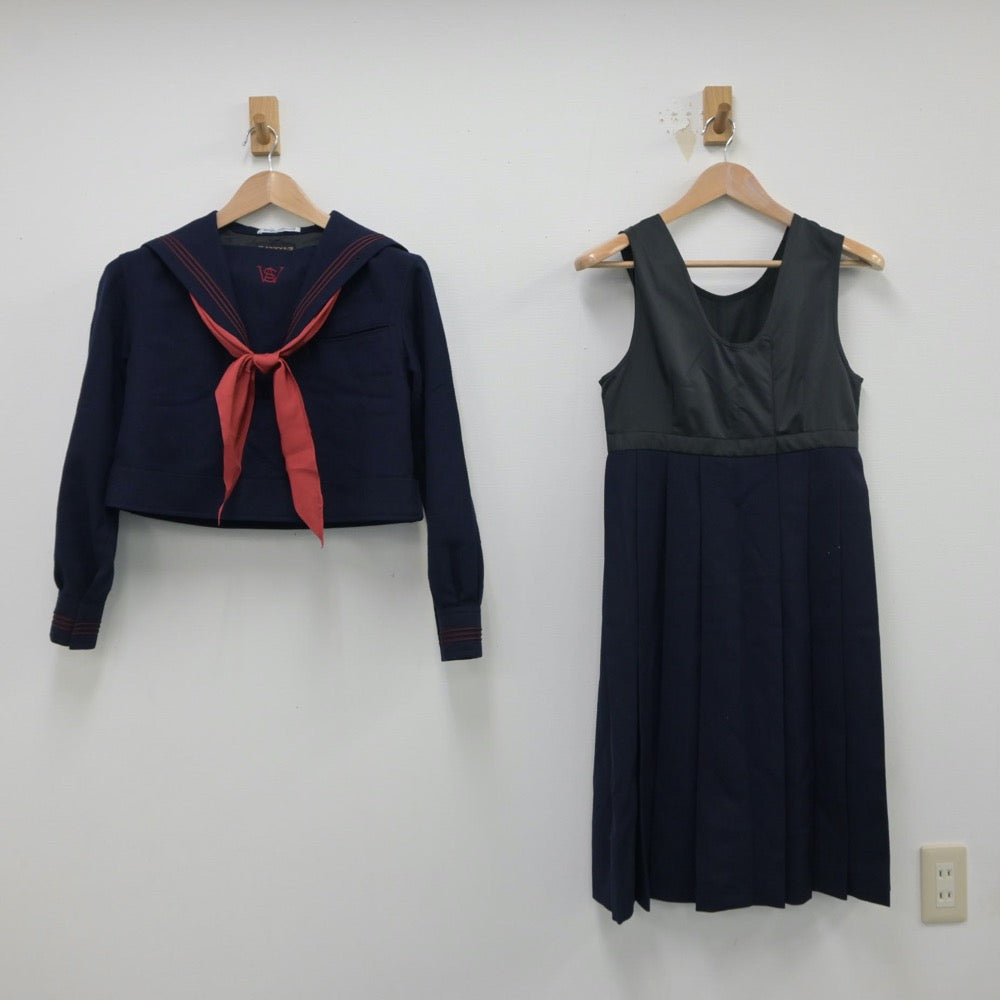 【中古】福岡県 西南女学院高等学校 女子制服 3点（セーラー服・ジャンパースカート）sf015185