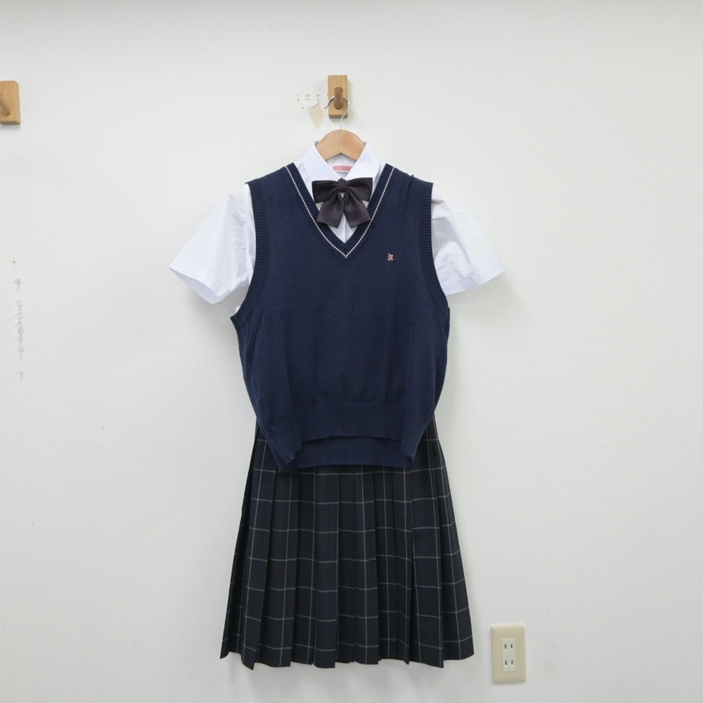 【中古】茨城県 並木中等教育学校 女子制服 4点（シャツ・ニットベスト・スカート）sf015200