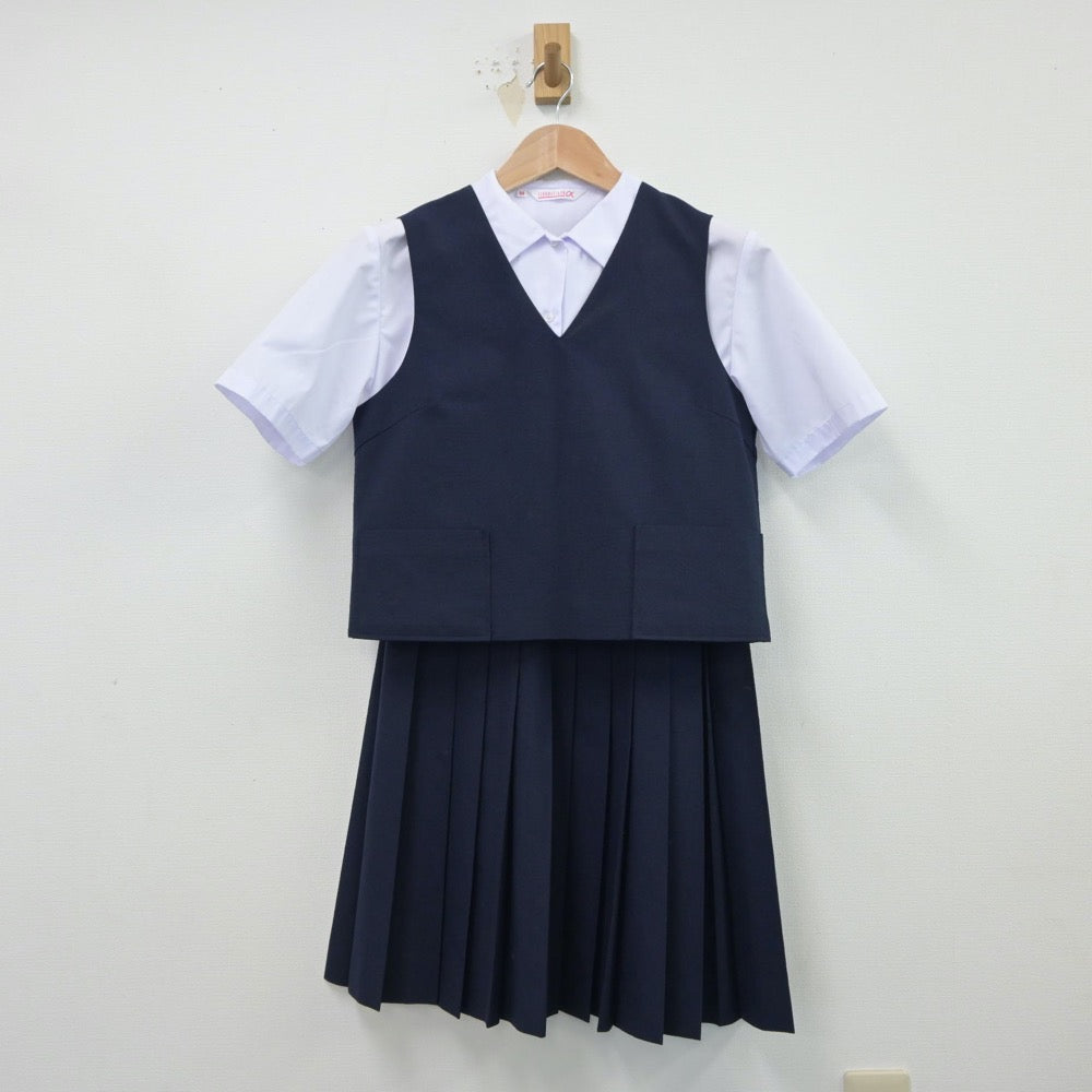 【中古】岩手県 盛岡城西中学校 女子制服 3点（シャツ・ベスト・スカート）sf015228