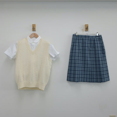 【中古】東京都 玉川聖学院高等部 女子制服 4点（シャツ・ニットベスト・スカート）sf015287