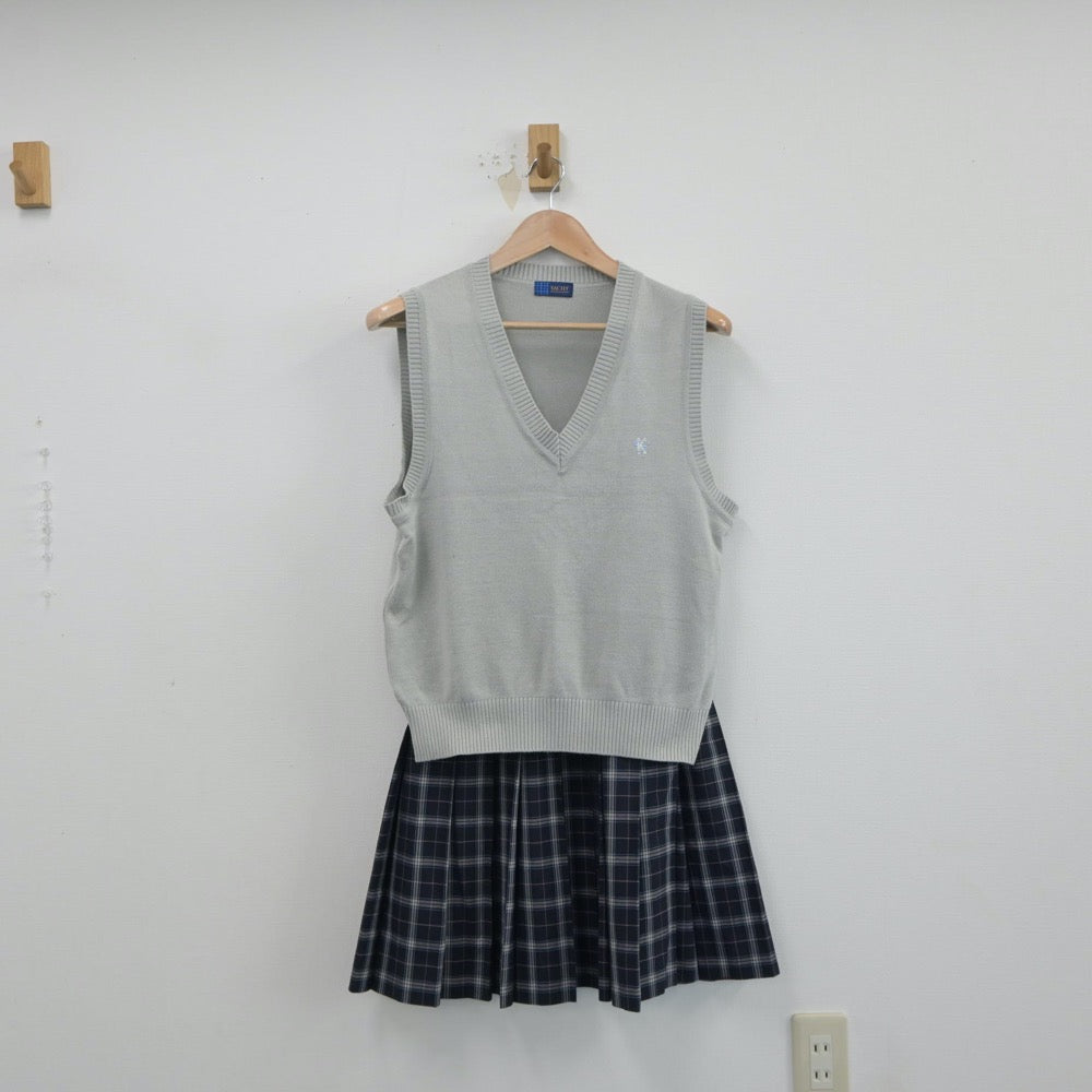 【中古】東京都 小石川中等教育学校 女子制服 3点（ニットベスト・スカート・スカート）sf015301