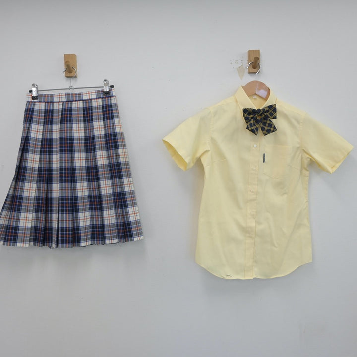 【中古】大阪府 追手門学院中学校 女子制服 4点（シャツ・スカート）sf015350