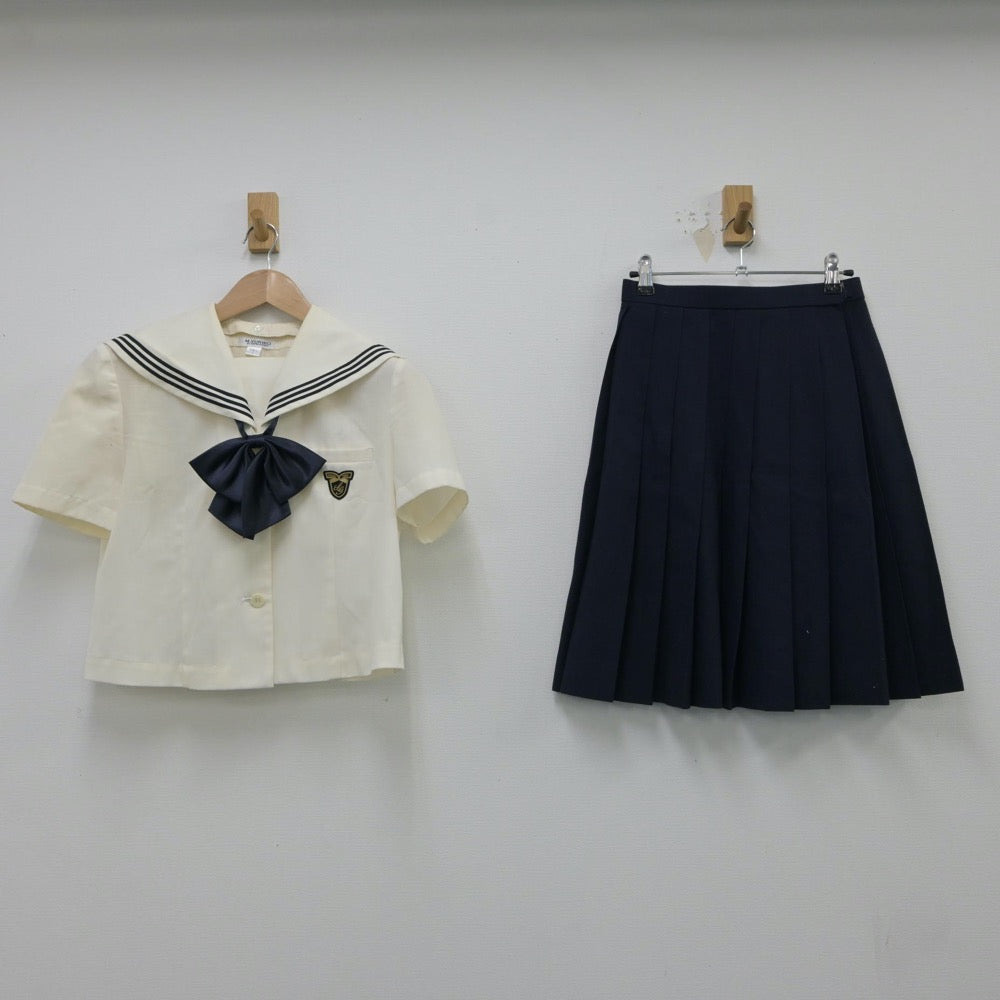 【中古】東京都 淑徳中学校 女子制服 3点（セーラー服・スカート）sf015478