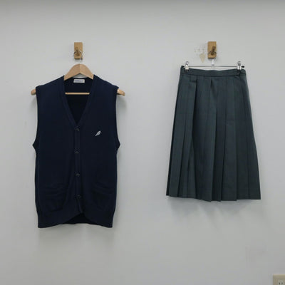 【中古】千葉県 柏井高等学校 女子制服 2点（ニットベスト・スカート）sf015544