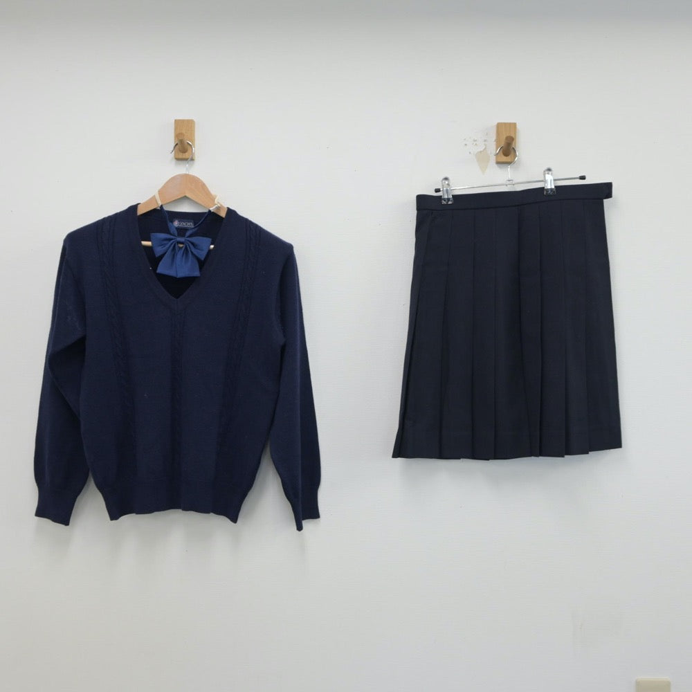 【中古】神奈川県 鶴見大学附属鶴見高校 女子制服 3点（ニット・スカート）sf015811