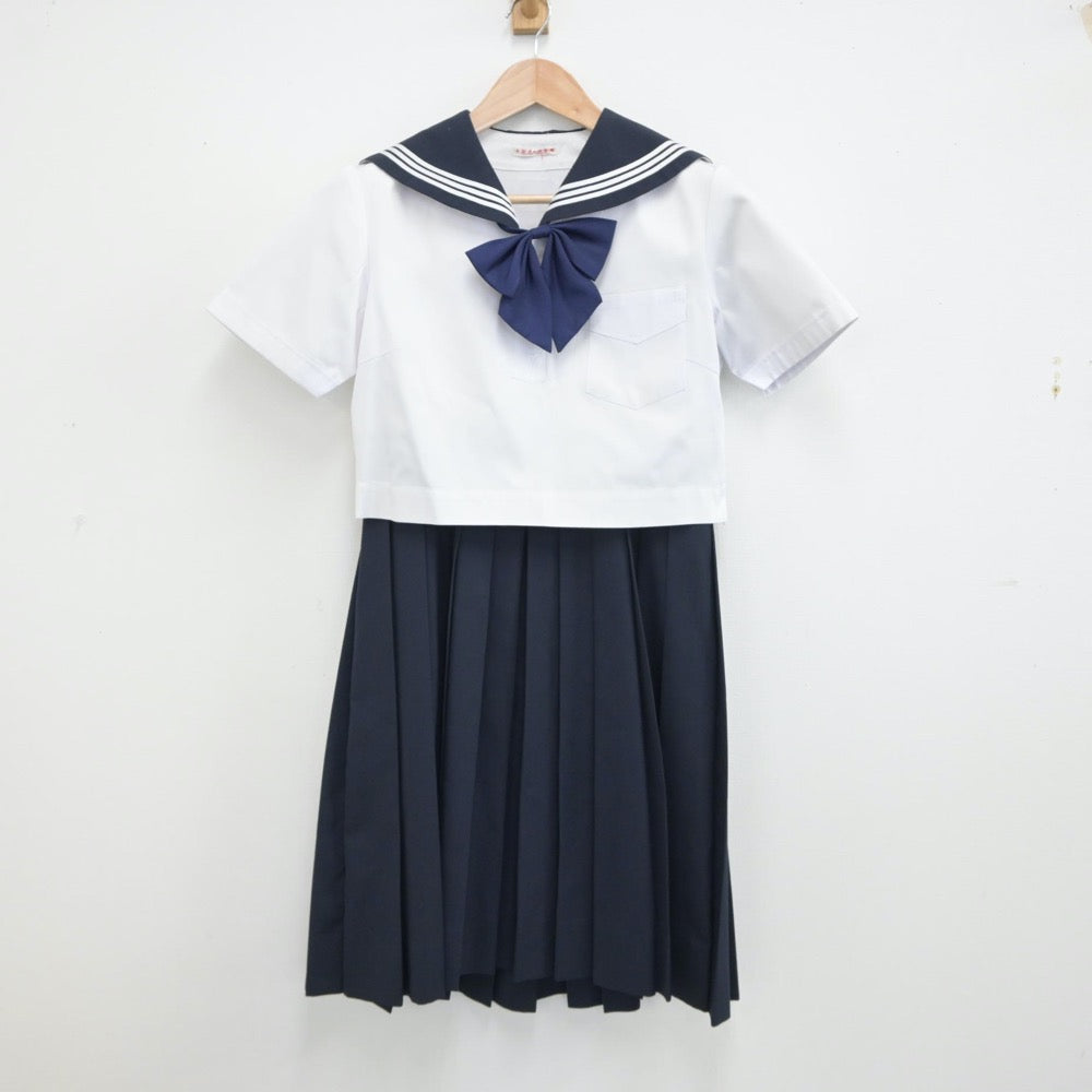 【中古】福岡県 精華女子高等学校 女子制服 3点（セーラー服・スカート）sf015819