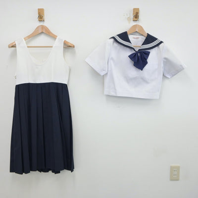 【中古】福岡県 精華女子高等学校 女子制服 3点（セーラー服・スカート）sf015819