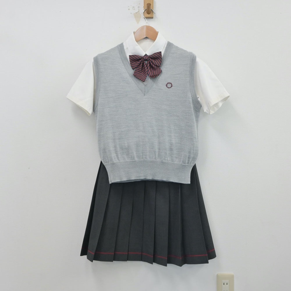 【中古】東京都 桜美林高等学校 女子制服 4点（シャツ・ニットベスト・スカート）sf015851