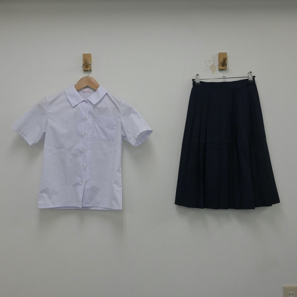 【中古】神奈川県 神奈川県川崎市立宮崎中学校 女子制服 3点（シャツ・スカート）sf016031