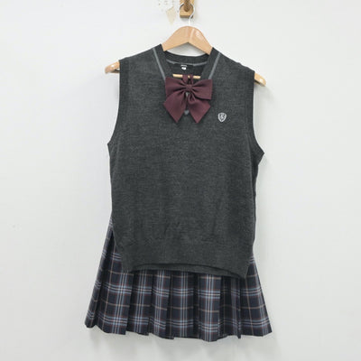 【中古】埼玉県 埼玉栄高等学校 女子制服 4点（ニットベスト・スカート）sf016188