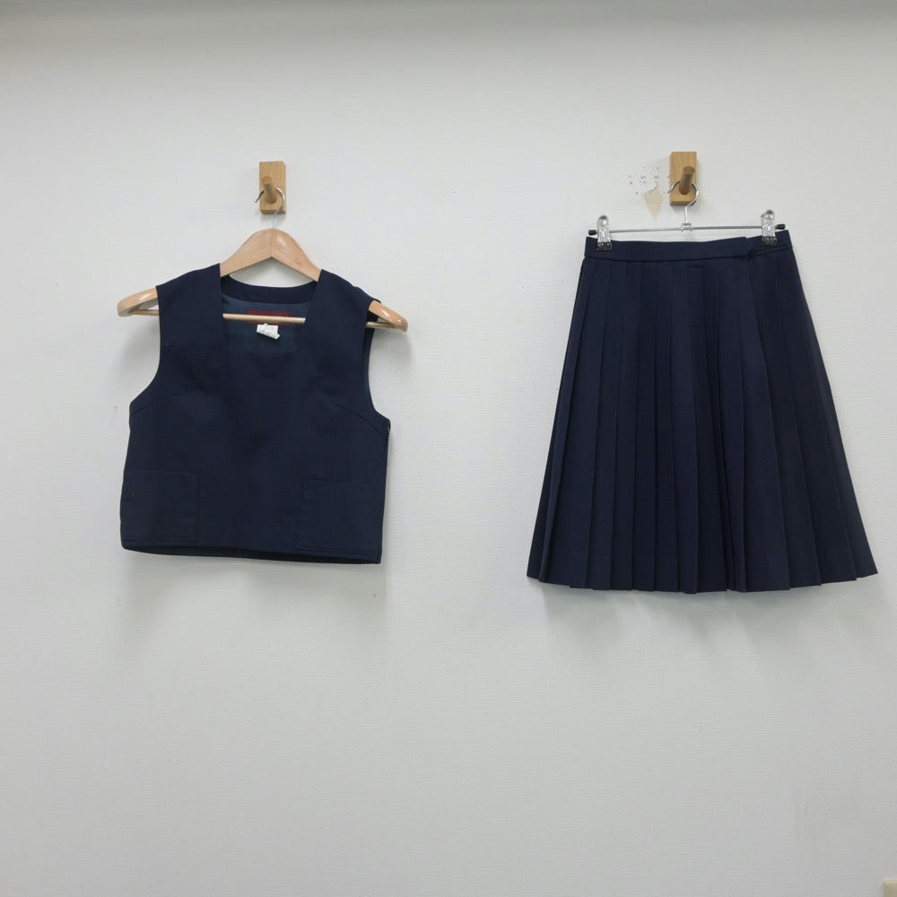 【中古】鳥取県 国府中学校 女子制服 3点（セーラー服・ベスト・スカート）sf016306