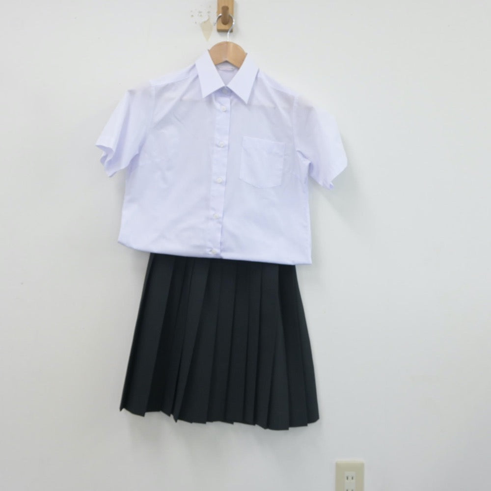 【中古】岐阜県 津保川中学校 女子制服 2点（シャツ・スカート）sf016308