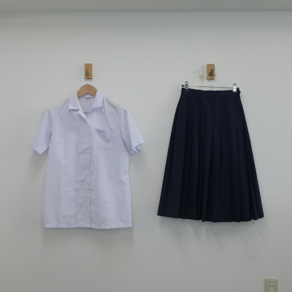 【中古】新潟県 新潟商業高等学校 女子制服 3点（シャツ・スカート）sf016353