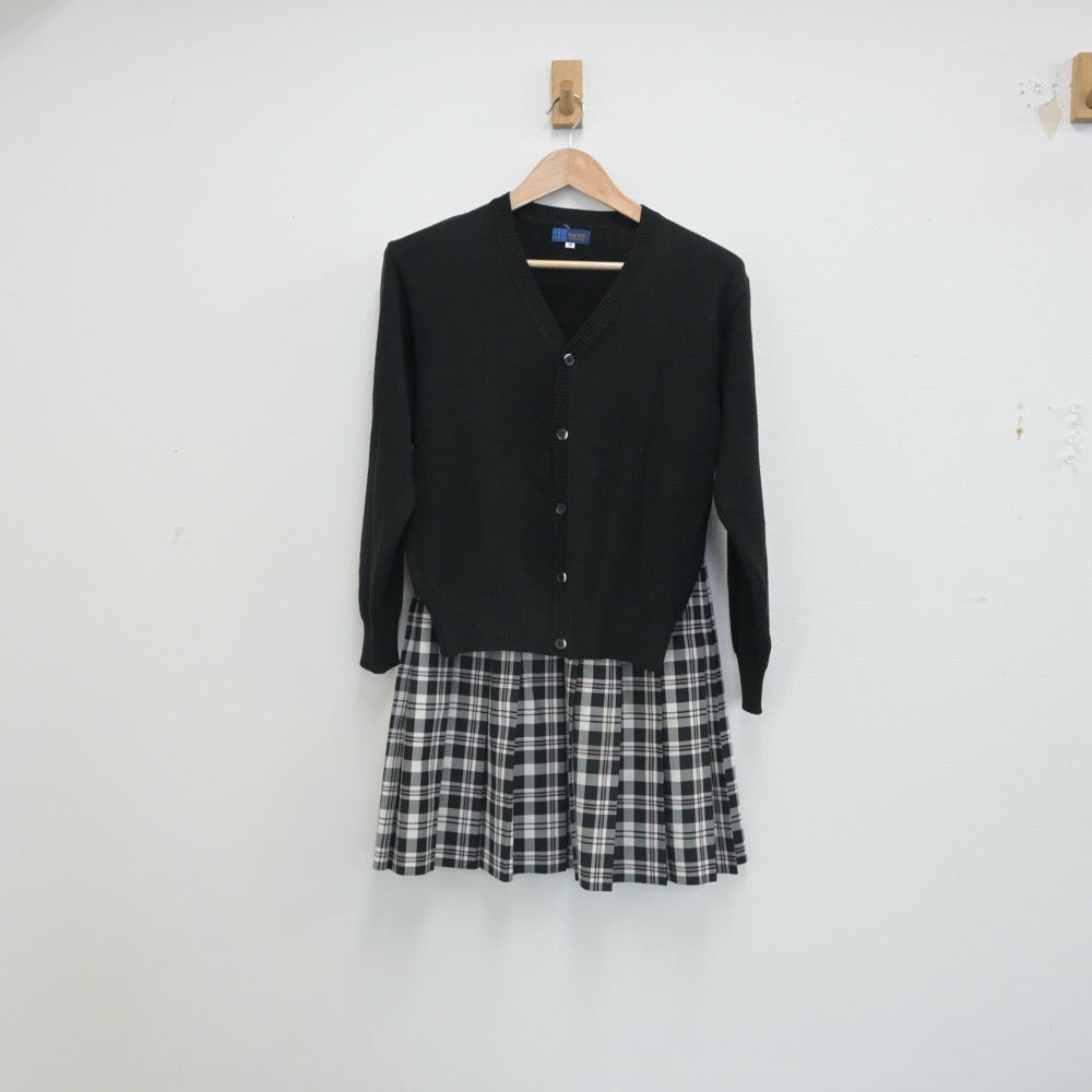 【中古】東京都 中央大学附属中学校 女子制服 2点（ニット・スカート）sf016394