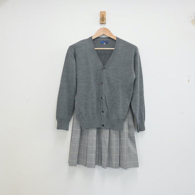 【中古】東京都 中央大学附属中学校 女子制服 2点（ニット・スカート）sf016395