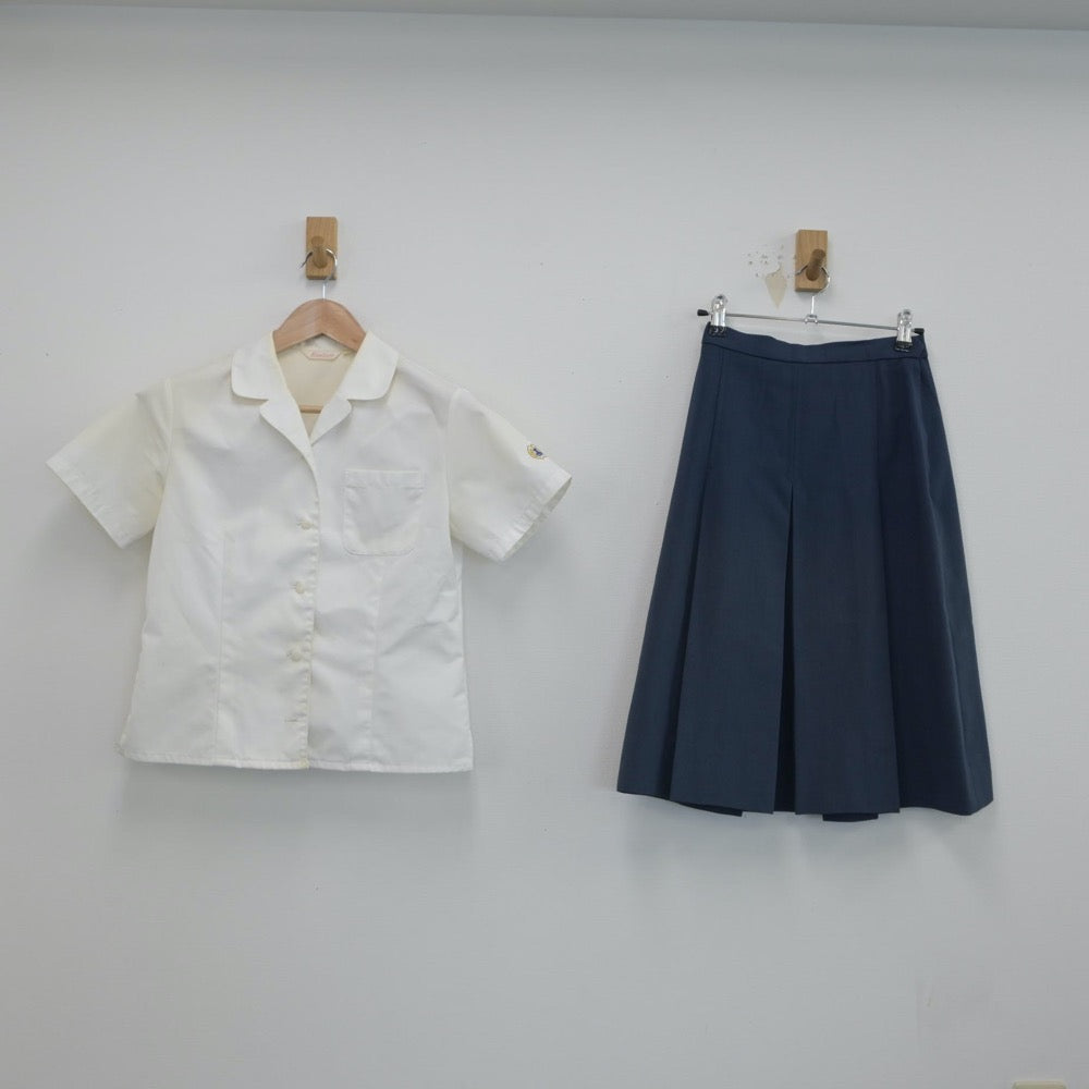 【中古】奈良県 高円高等学校 女子制服 2点（シャツ・スカート）sf016420