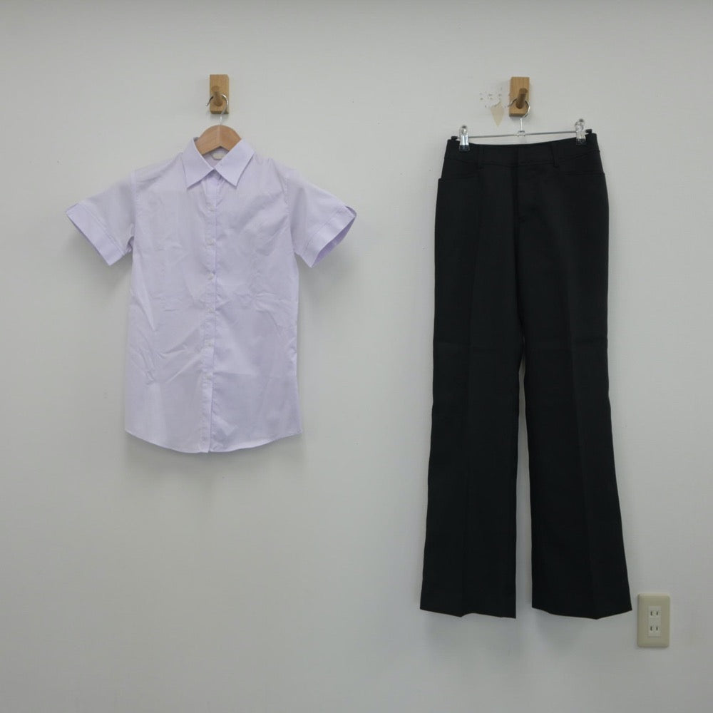 【中古】 学校名不明 女子制服 2点（シャツ・ズボン）sf016497