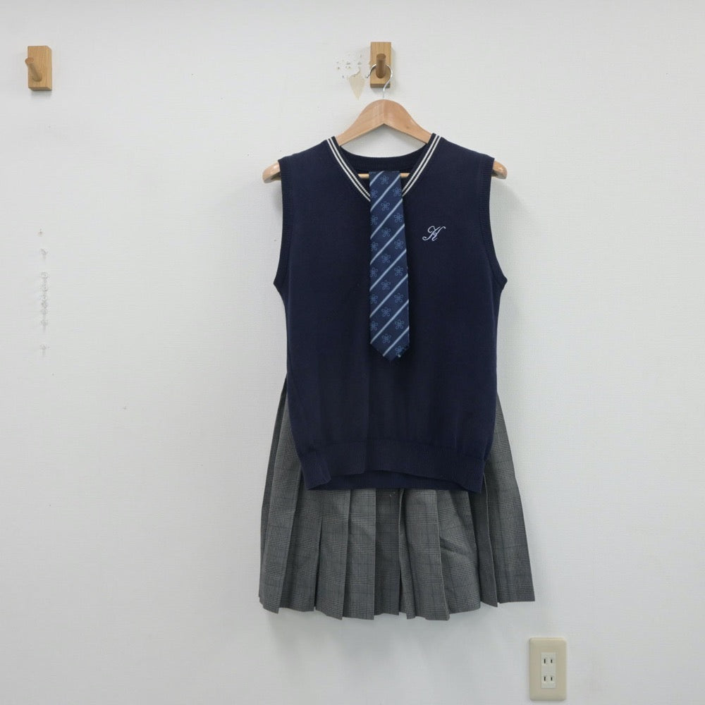 【中古】大阪府 近畿大学附属高等学校 女子制服 3点（ニットベスト・スカート）sf016519