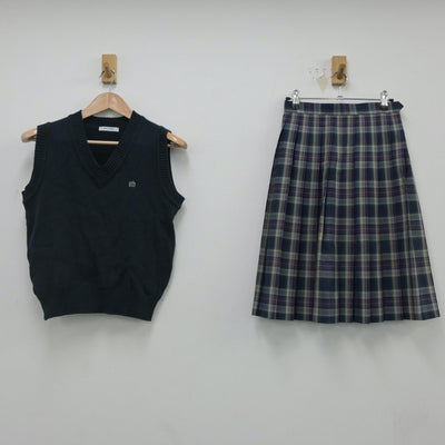 【中古】群馬県 伊勢崎工業高等学校 女子制服 2点（ニットベスト・スカート）sf016554