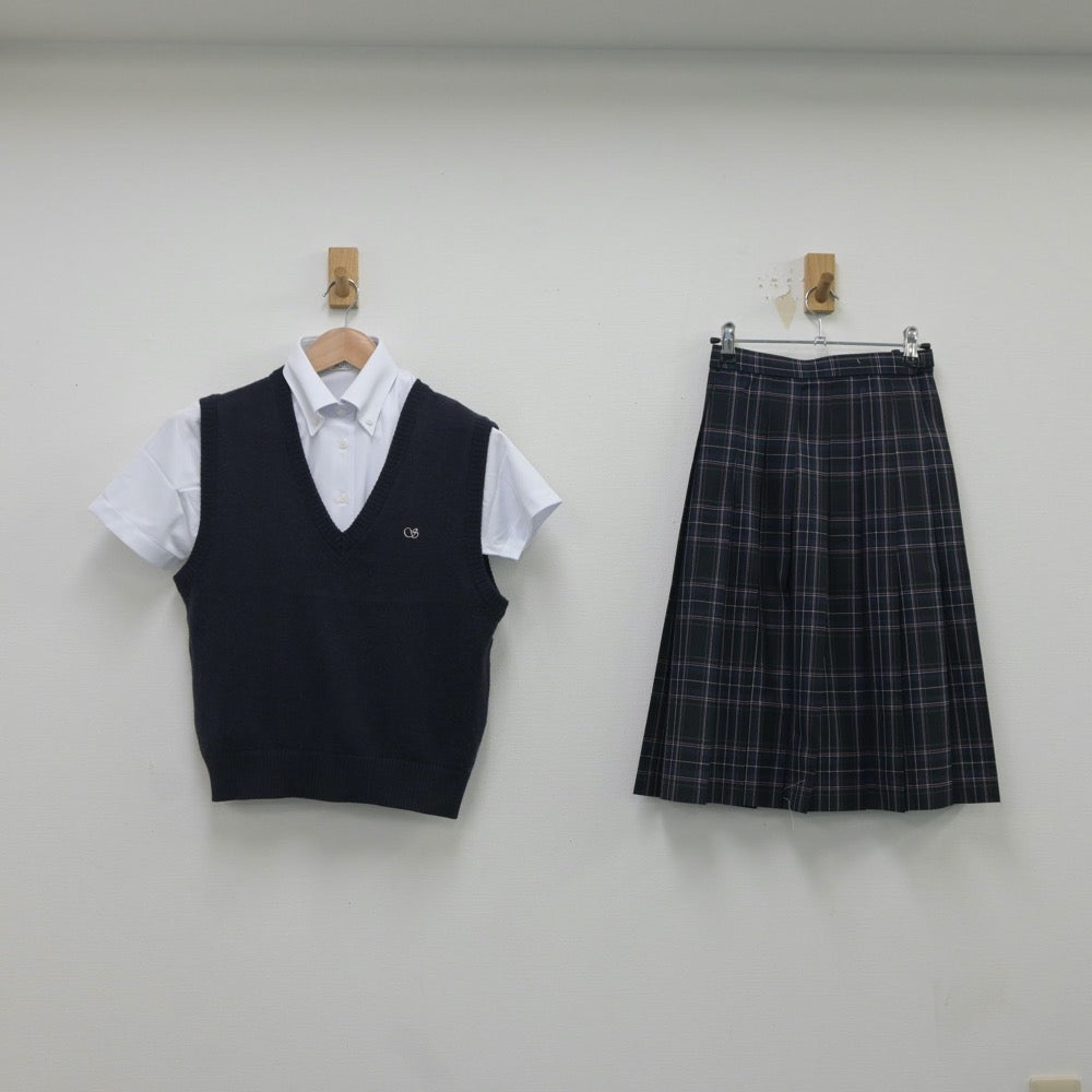 【中古】福岡県 星琳高等学校 女子制服 3点（シャツ・ニットベスト・スカート）sf016606