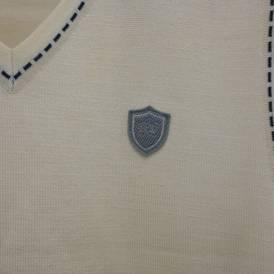 【中古】埼玉県 正智深谷高等学校 女子制服 3点（シャツ・ニットベスト）sf016729